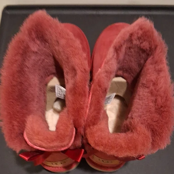 UGG Red Mini Bailey Bow Boots - Picture 14 of 14